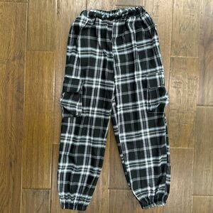 Xiamen Qilong Black and Wbjte Pants